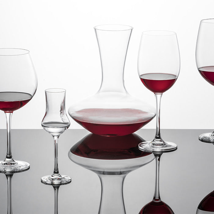 classic design ensures easy handling and optimal wine aeration